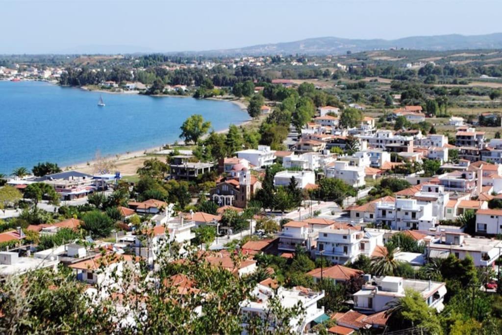 Apartment Enelladi Neos Pirgos