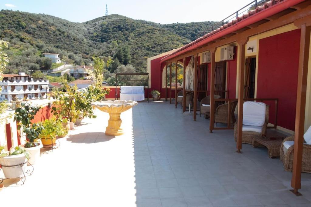 Apartment Enelladi Neos Pirgos