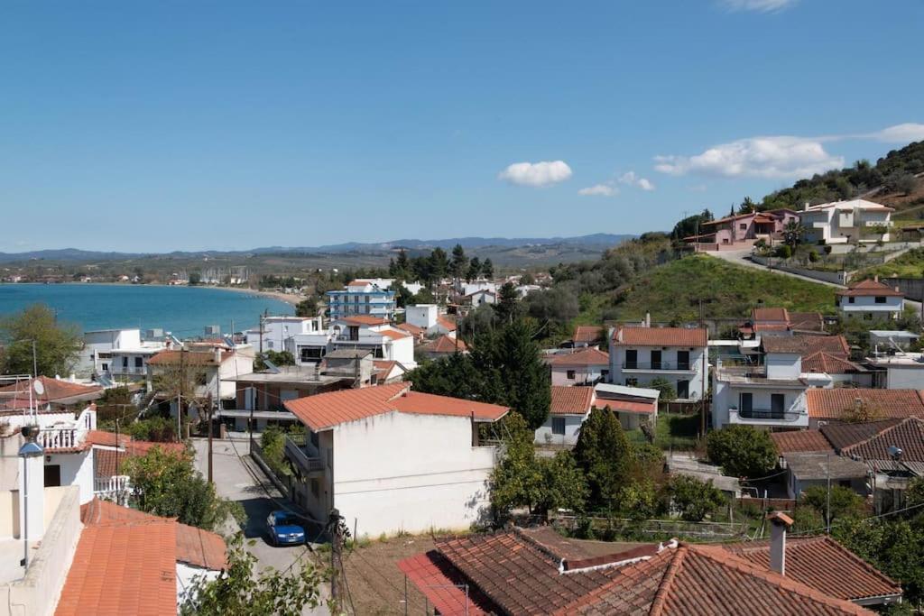 Enelladi Neos Pirgos